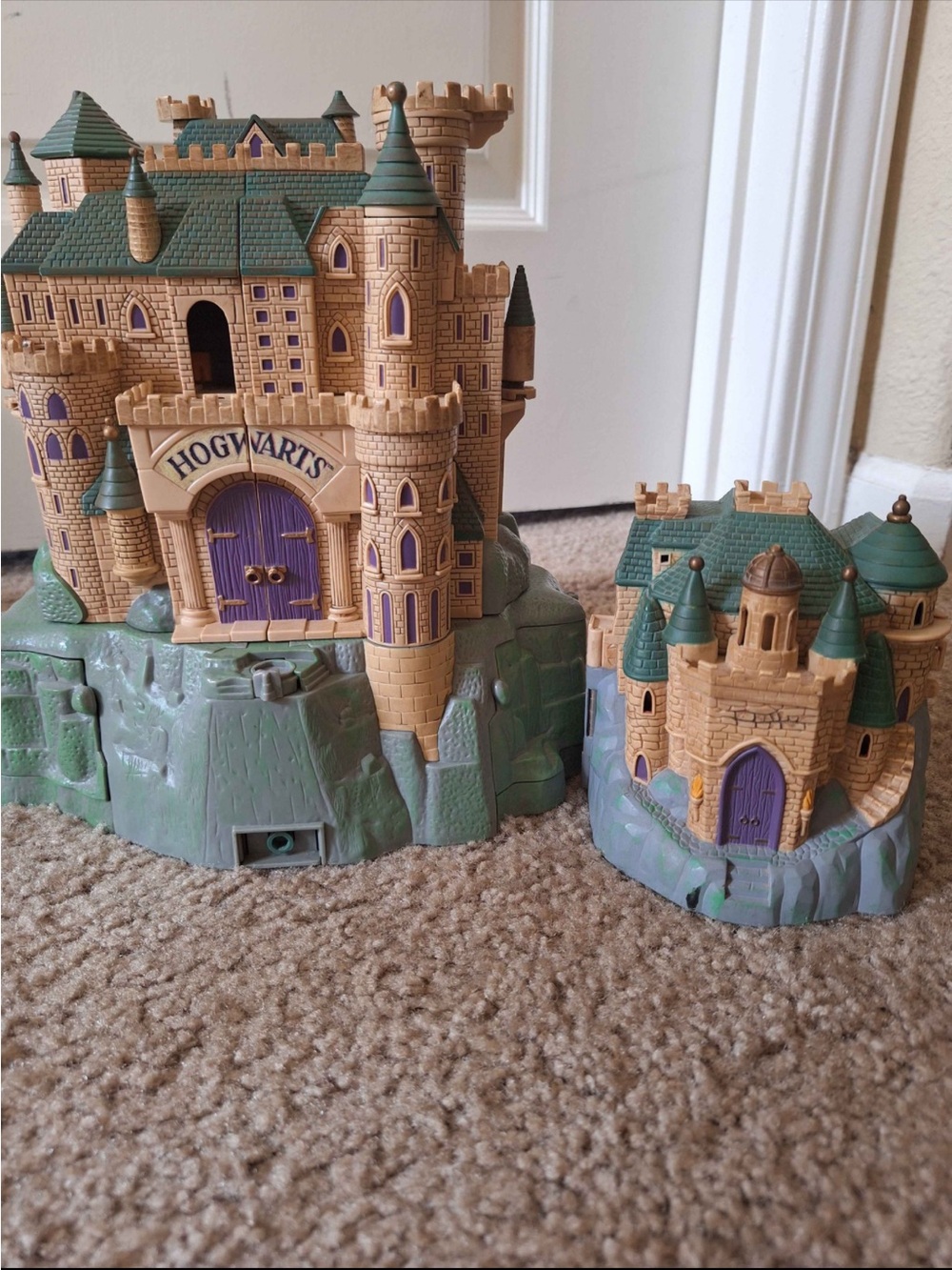Hogwarts Castle Playset - Green, Tan & Purple Kids Toy